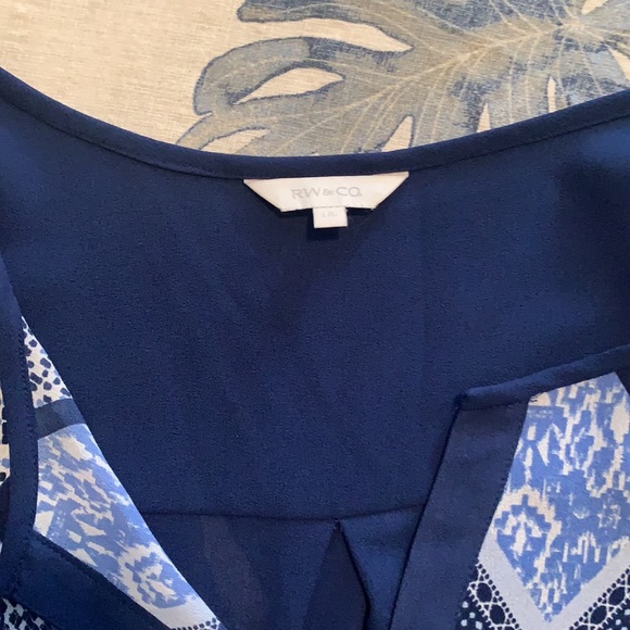 RW & Co Blue Blouse size L - Picture 6 of 6